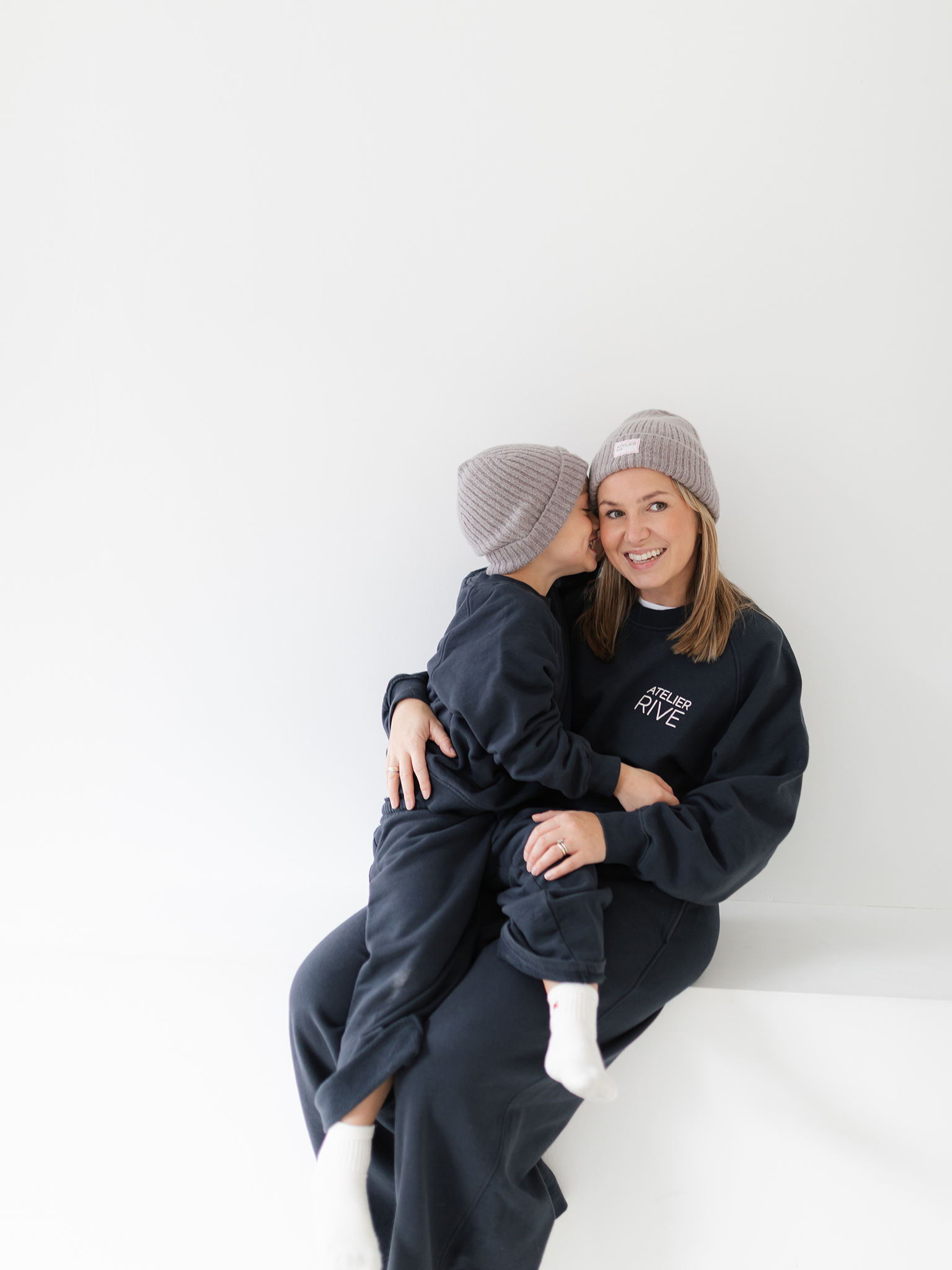 Mutter und Sohn in Partnerlook von Atelier Rive