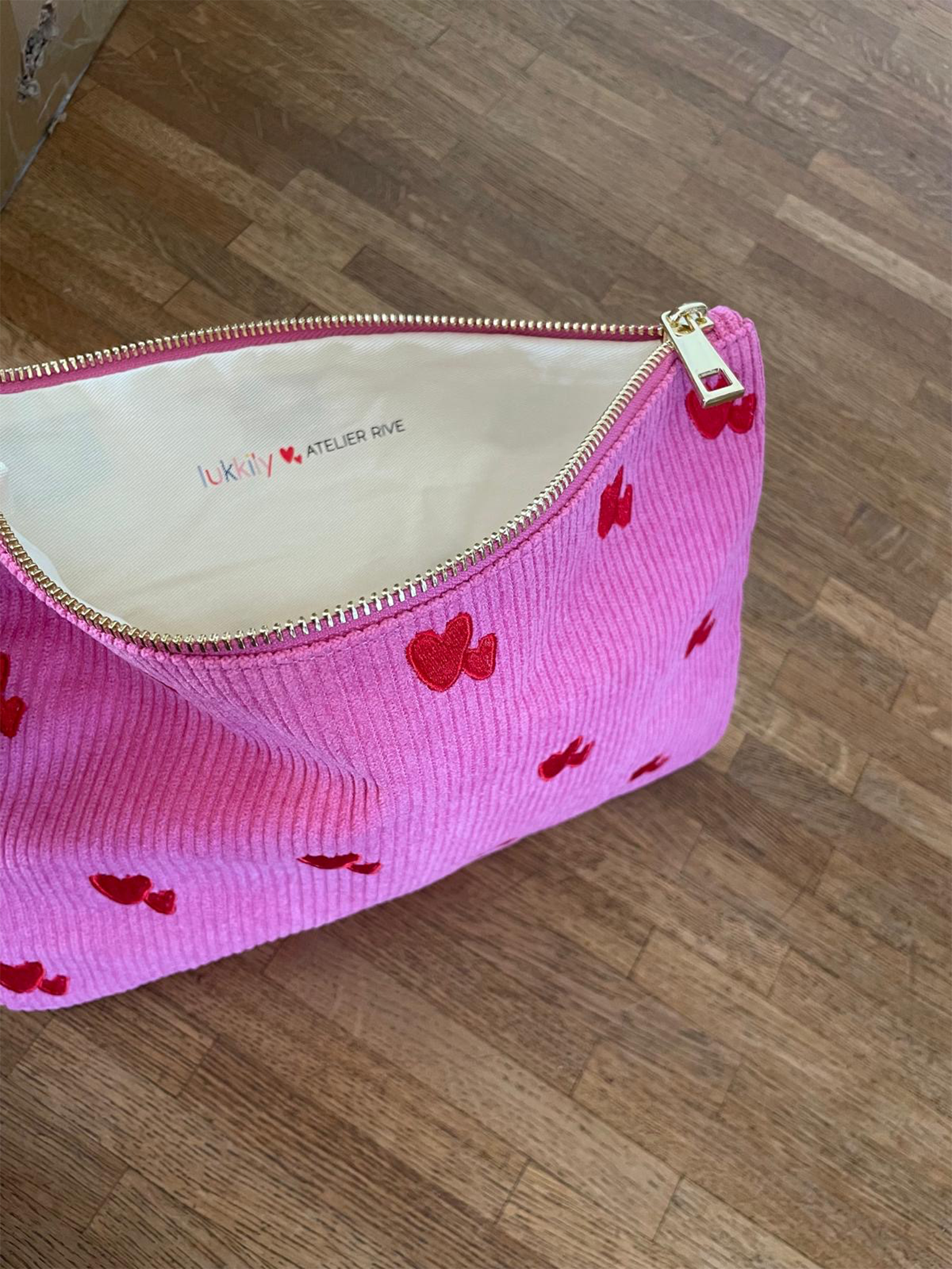 lukkily pouch mit Herzen