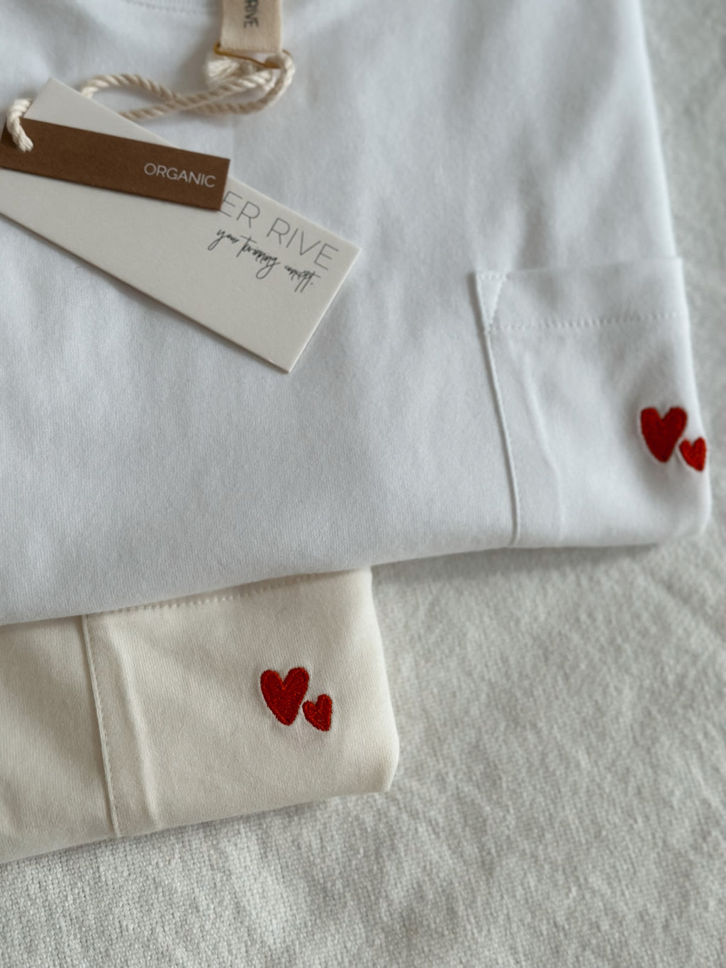 T-Shirt mit Herz Details