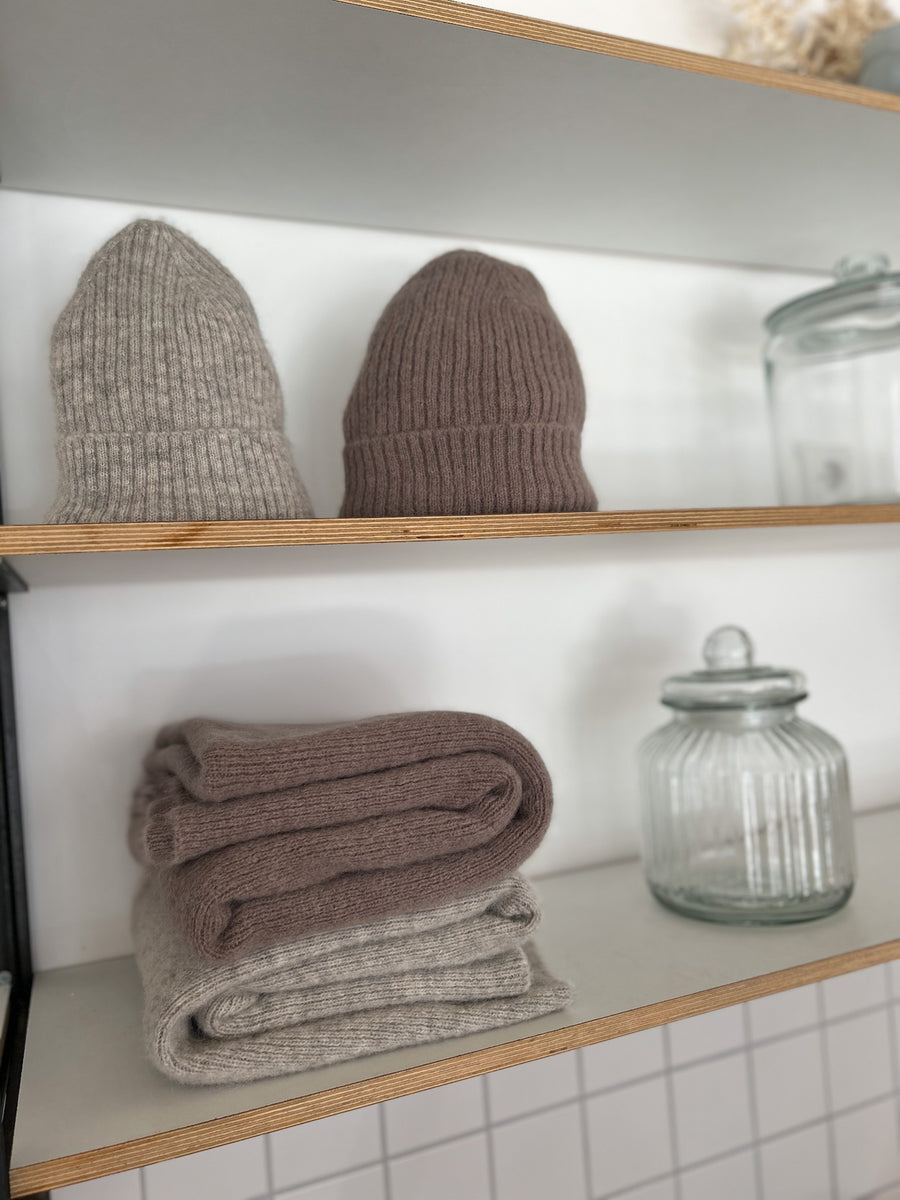 Beanies und Schals in Alpaca Atelier Rive