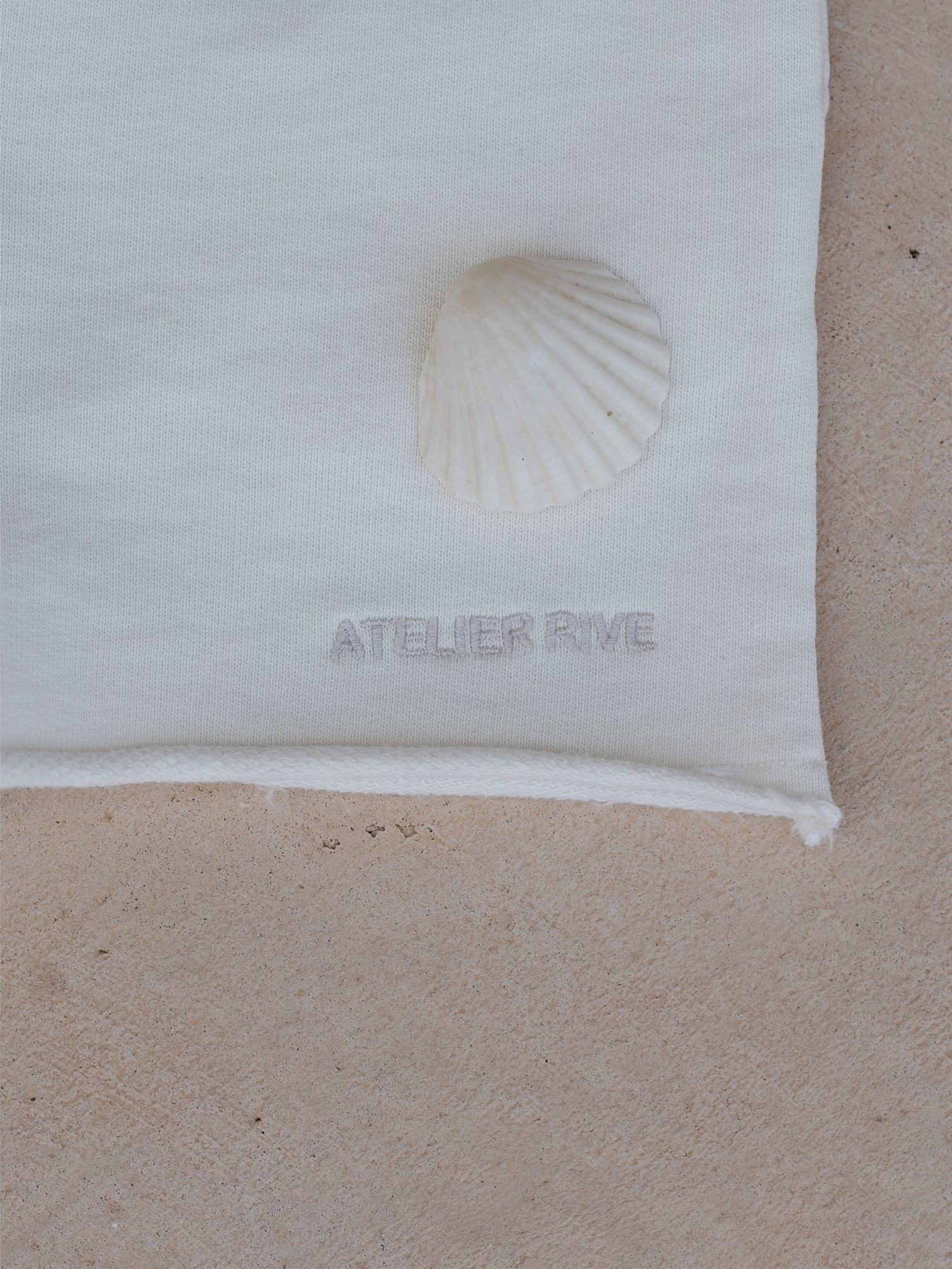 Atelier Rive Partnerlook Stickerei