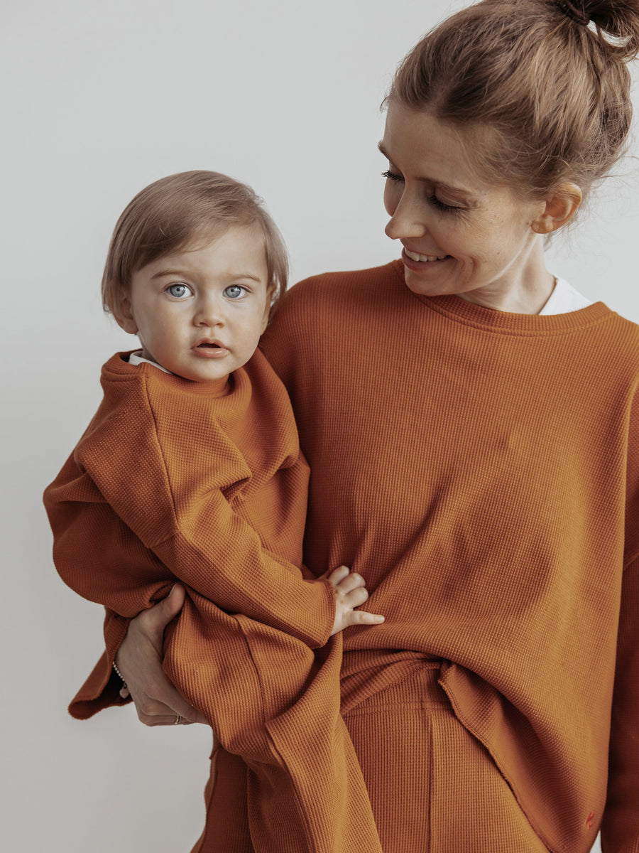 Matching Set for Mama and Son in Atelier Rive Cinnamon, Organic Cotton Waffle Rib