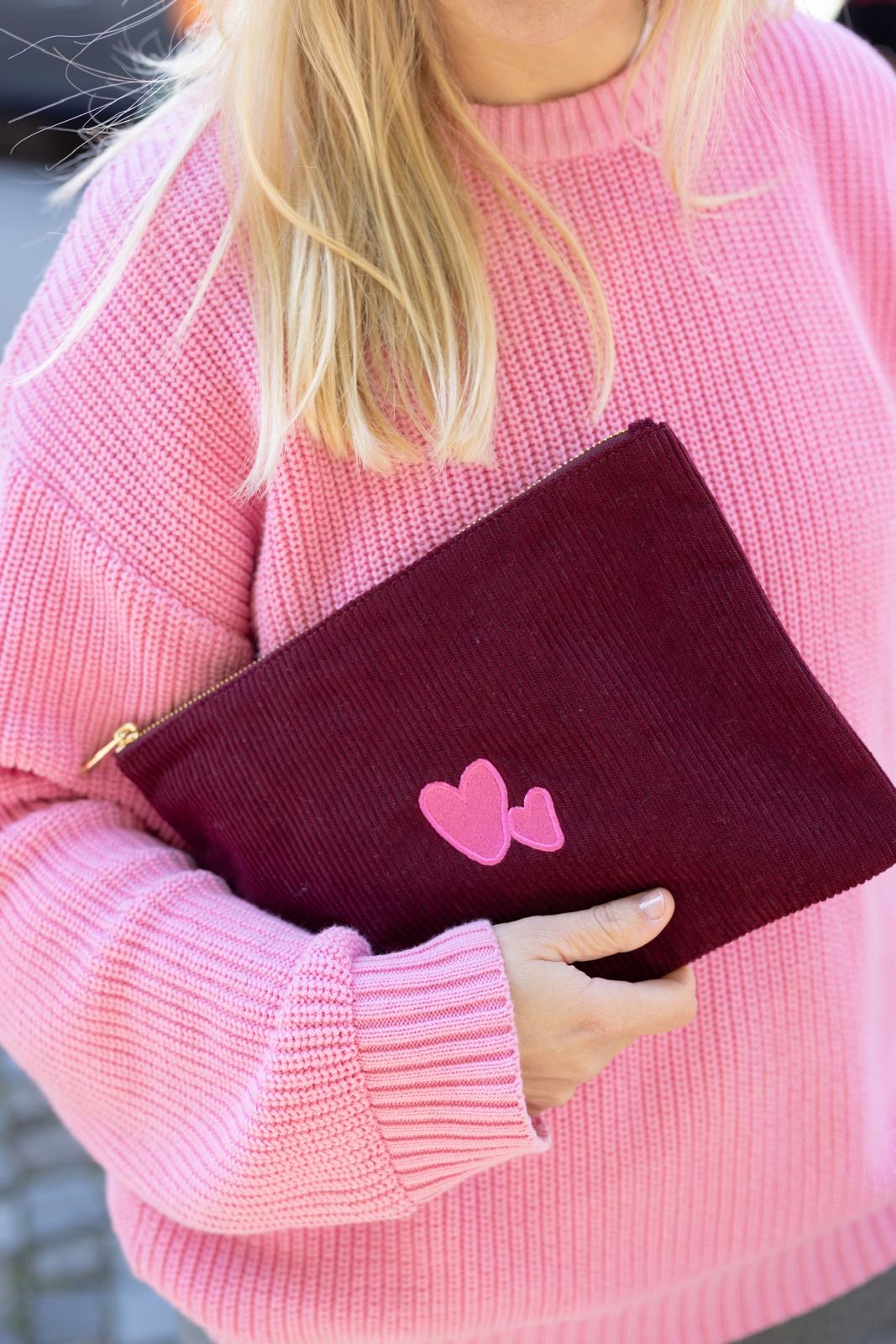 Pouch Love x lukkily