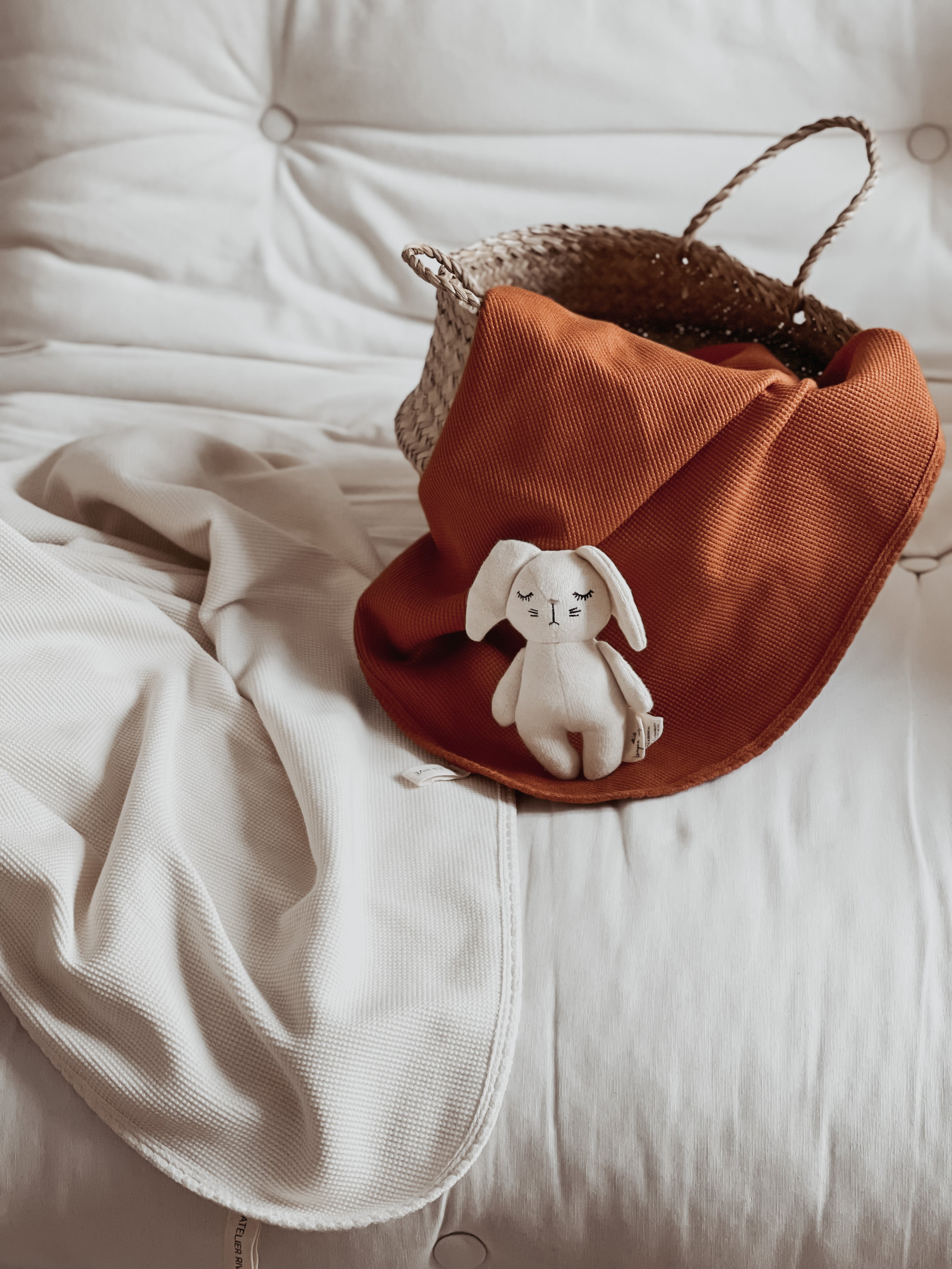 Babydecke, Krabbeldecke, Kuscheldecke mit Kuschelhasen