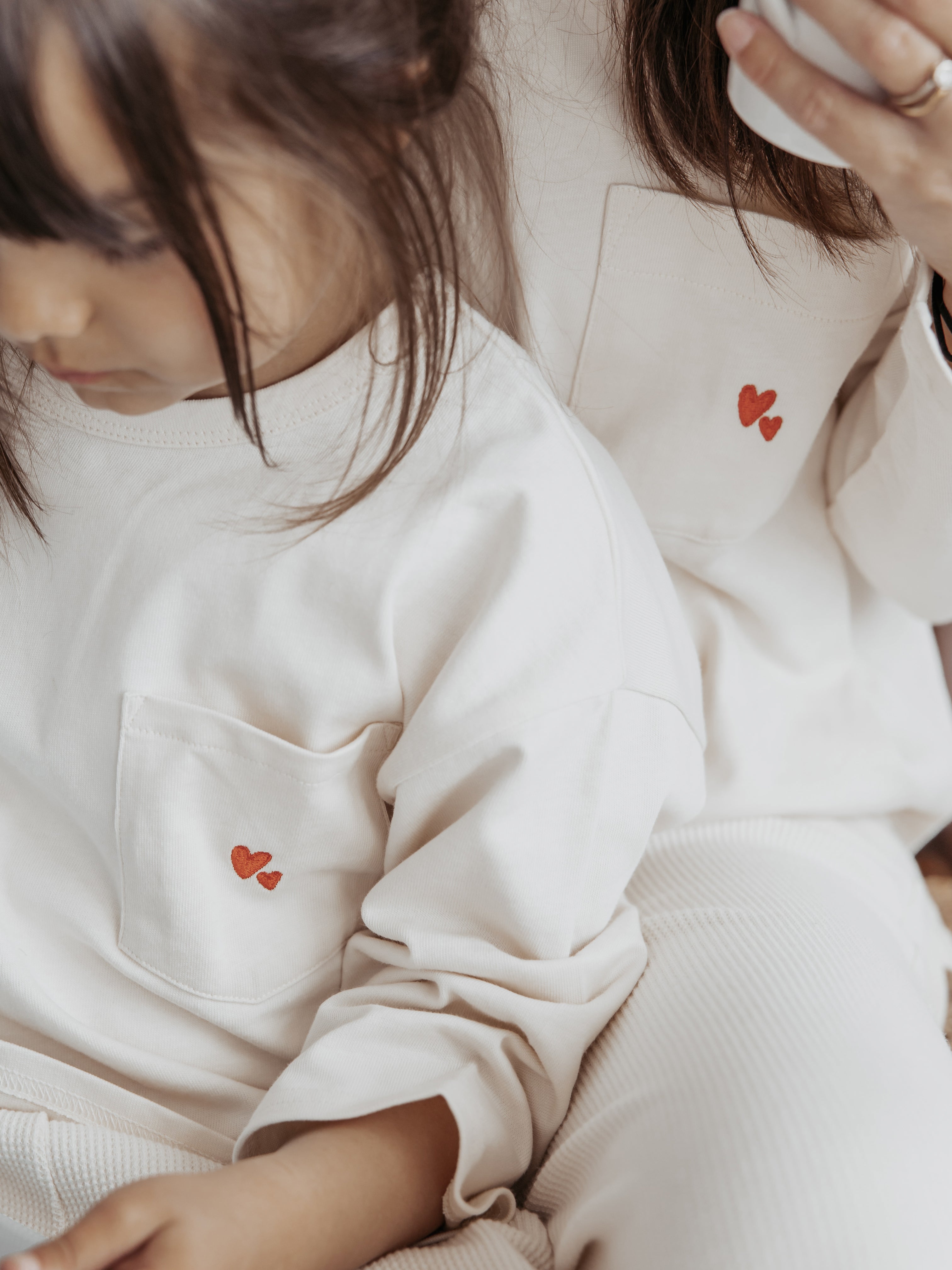 Partnerlook Mutter Tochter, Mini-Me Look Atelier Rive Cool Longsleeve Undyed Cotton Tofu